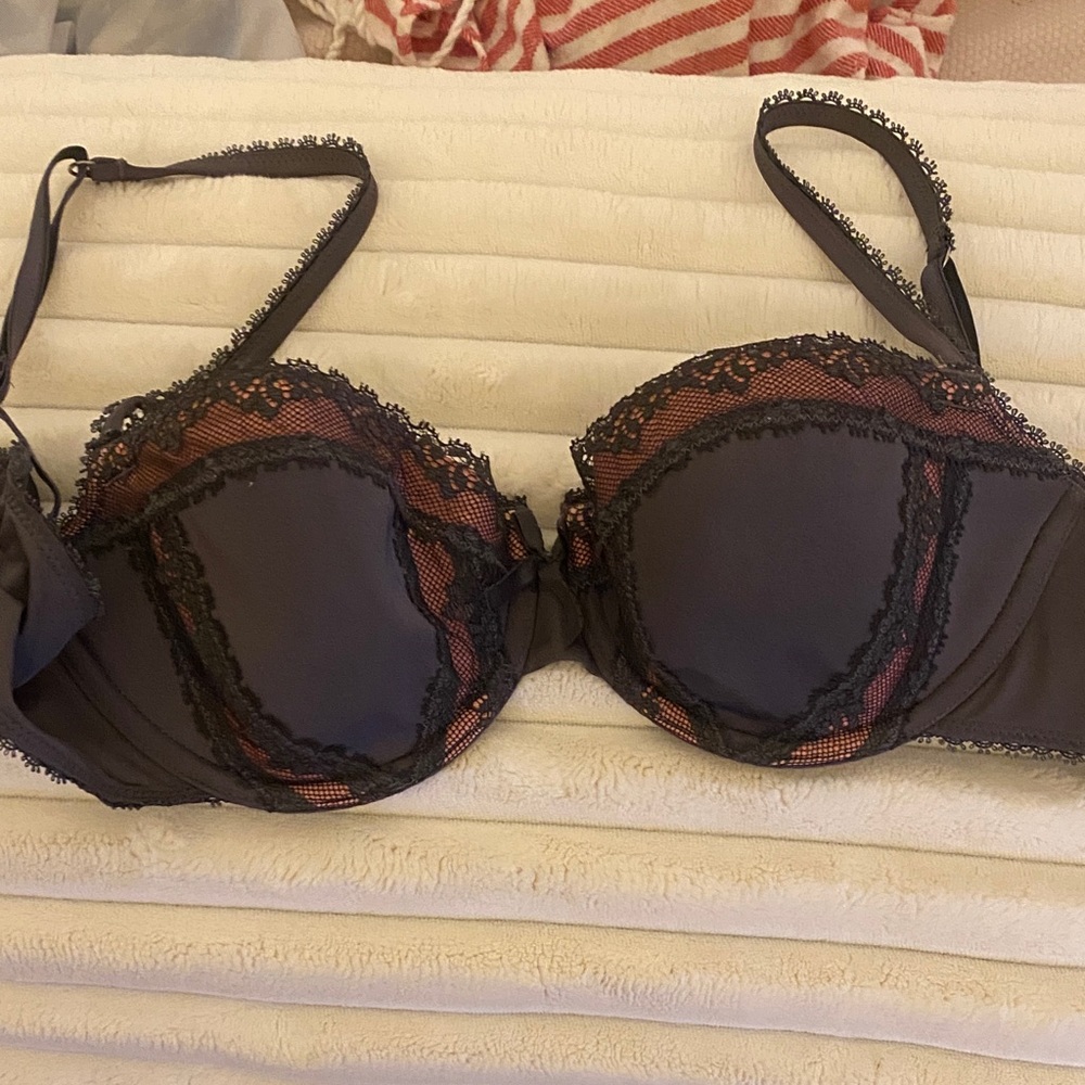 Supportive Lace-Trim Underwire Bra in Charcoal and Rose